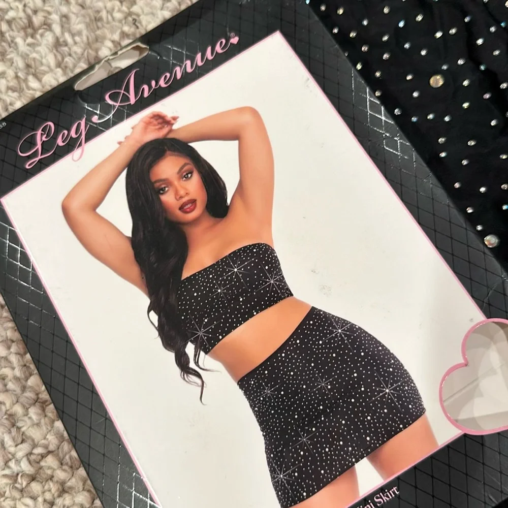 FashioNova Rhinestone Set - Picture 5 of 5